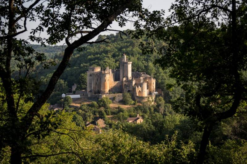 Randonnée : Bonaguil, du château à l'église de Lastreilles