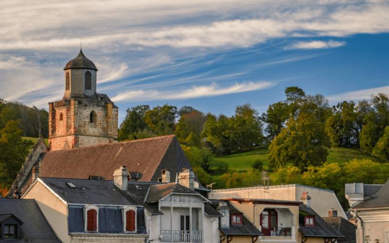 Randonnée : Balade patrimoine Nay : une bastide à l'épreuve de l'industrie