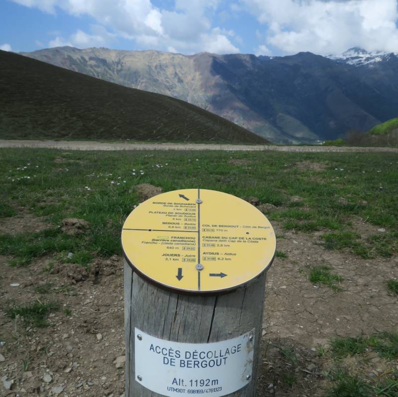 Randonnée : N°23 Col de Bergout par les Ichantes