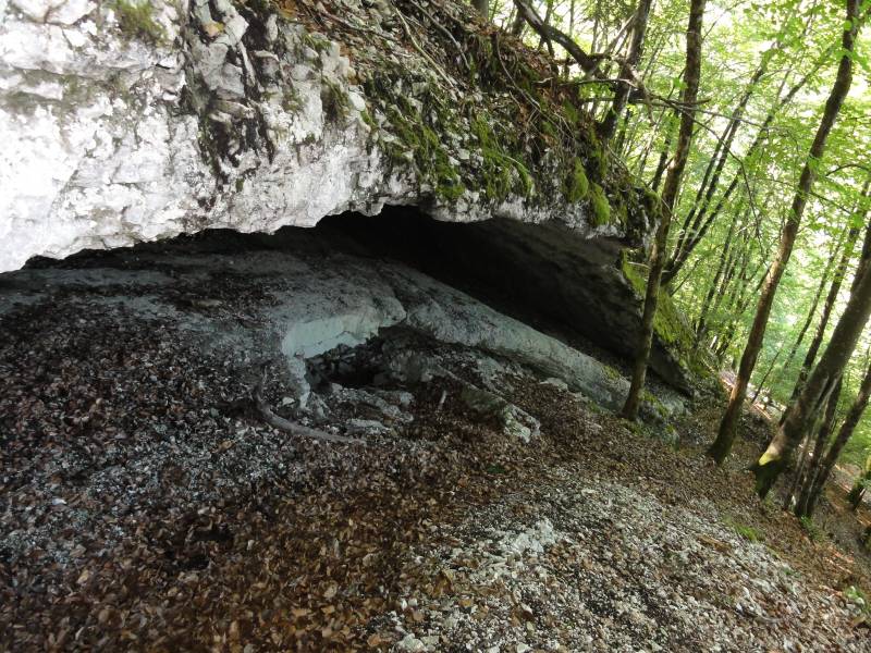 Randonnée : La Grotte des Sarrazins
