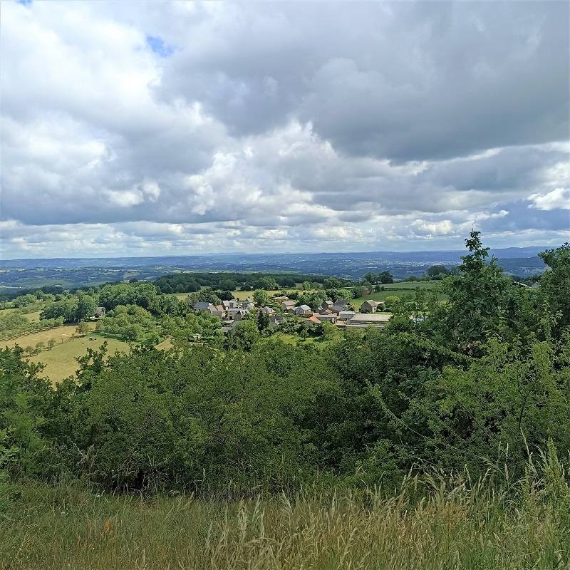 Randonnée : Point de vue sur la Corrèze /Grèzes