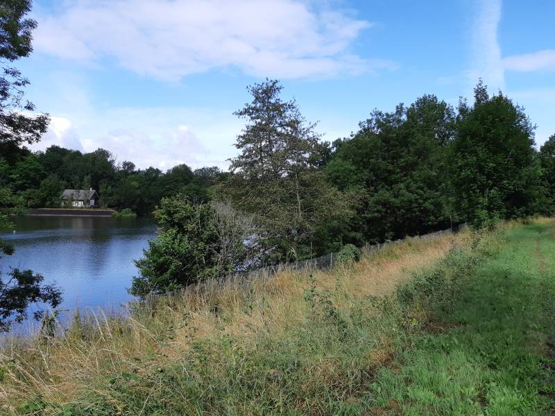 Randonnée : Circuit du Moulin de la Chaise - Plan d'eau du Lambon