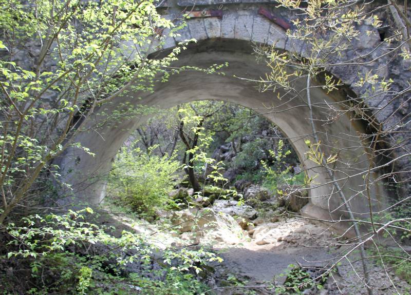 Randonnée : La bergerie de Peyruis par la piste de l'eau