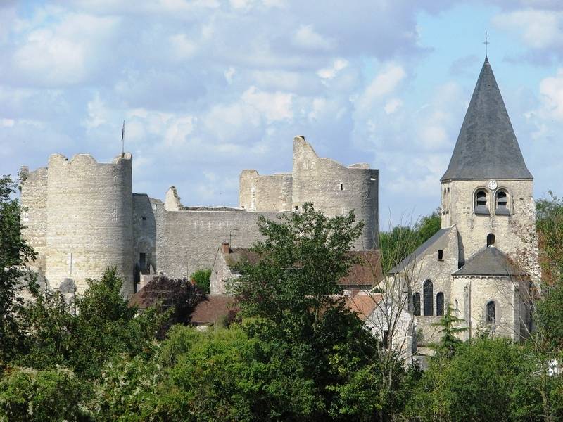 Randonnée : Yèvre-le-Châtel et les trois vallées
