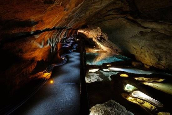 Lieu : Grotte de la Cocalière