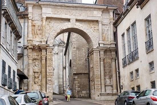 Lieu : Porte Noire