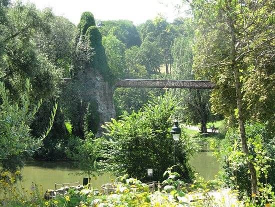 Parc des Buttes-Chaumont Paris XIX