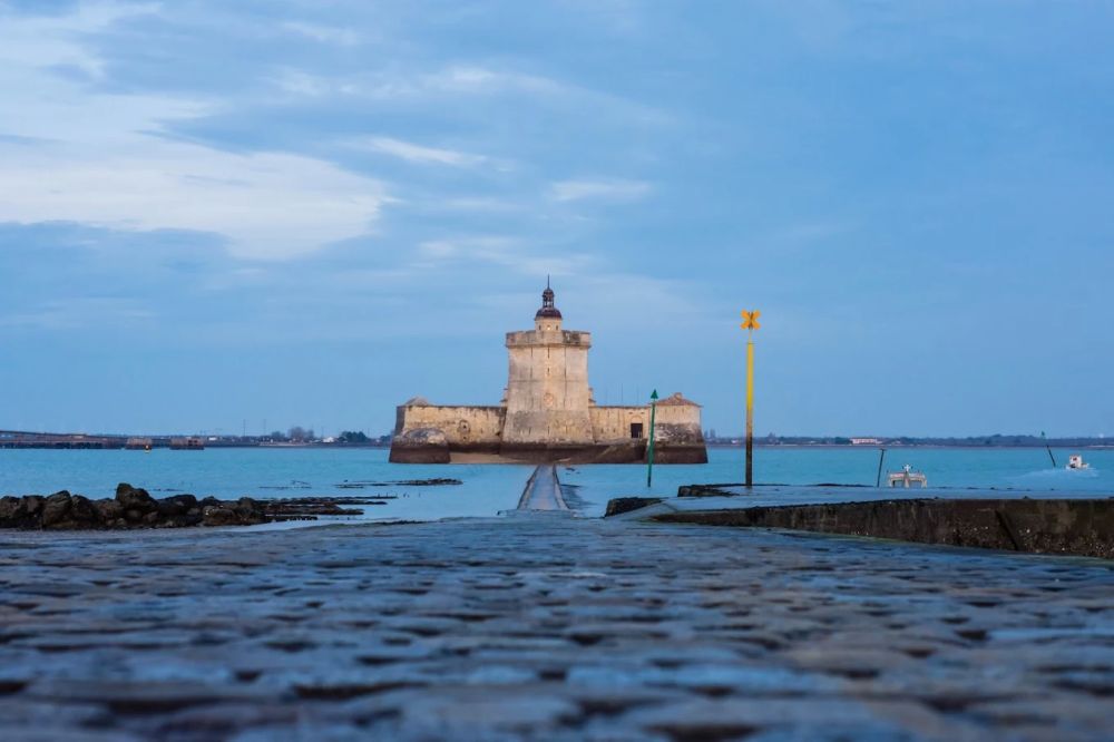 Lieu : Fort Louvois