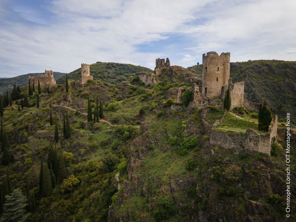 Lieu : LES QUATRE CHÂTEAUX DE LASTOURS
