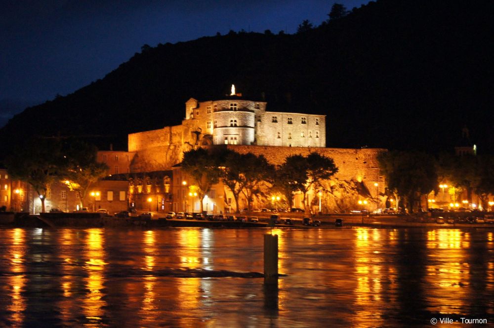 Château de Tournon sur Rhône et Musée