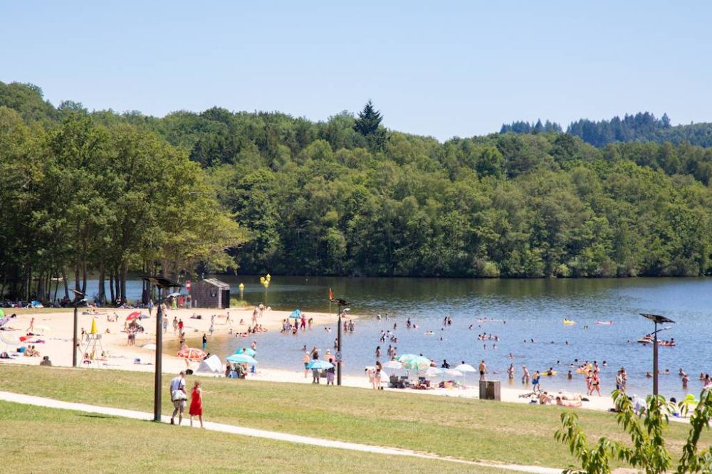 Plage de Santrop du Lac de Saint-Pardoux