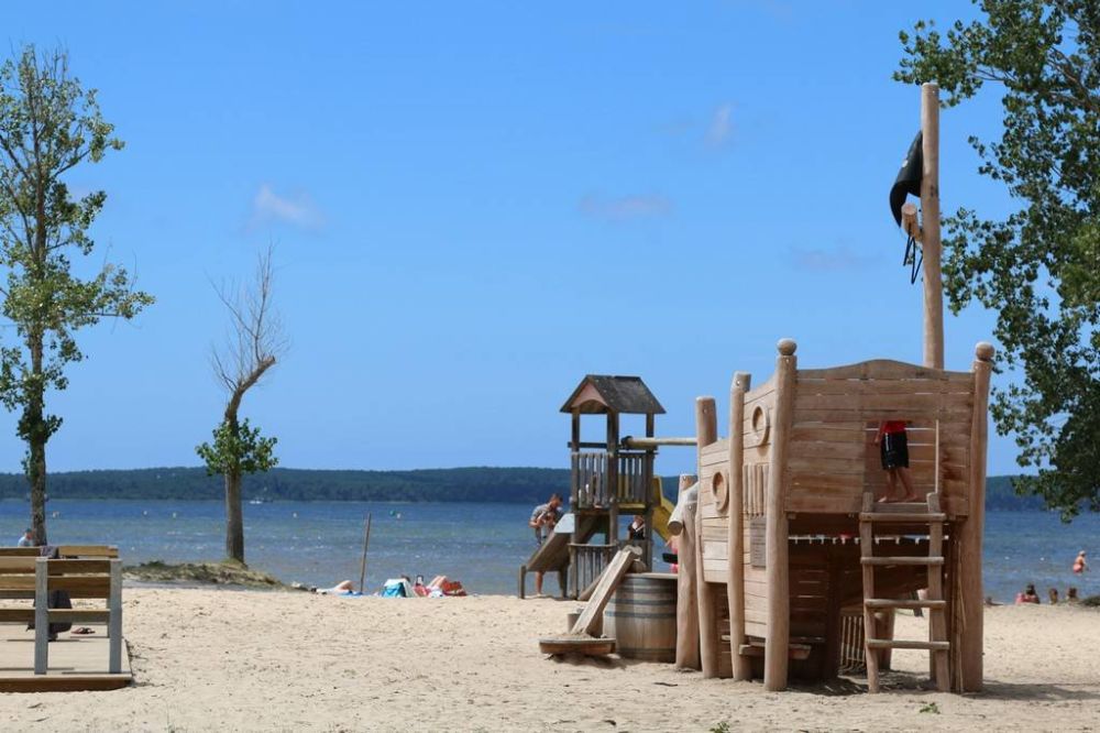 Lieu : Plage du Port de Gastes