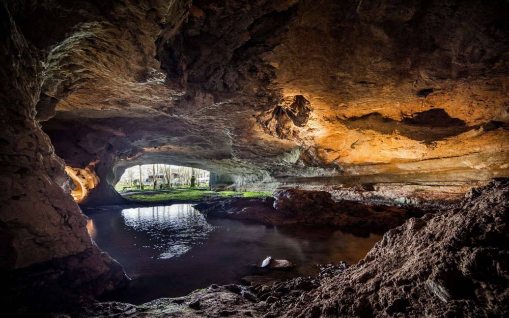 Lieu : Grottes Préhistoriques de Sare