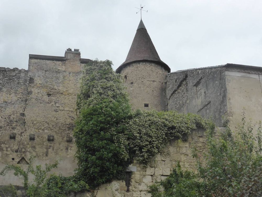Lieu : Ensemble fortifié de Roquefort