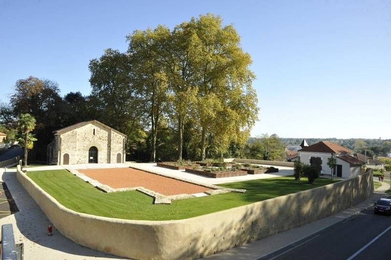 Lieu : Crypte de Saint-Girons joyau du XIIe siècle