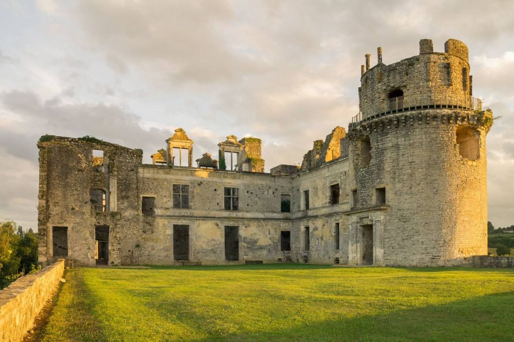 Lieu : Le Château de Gramont