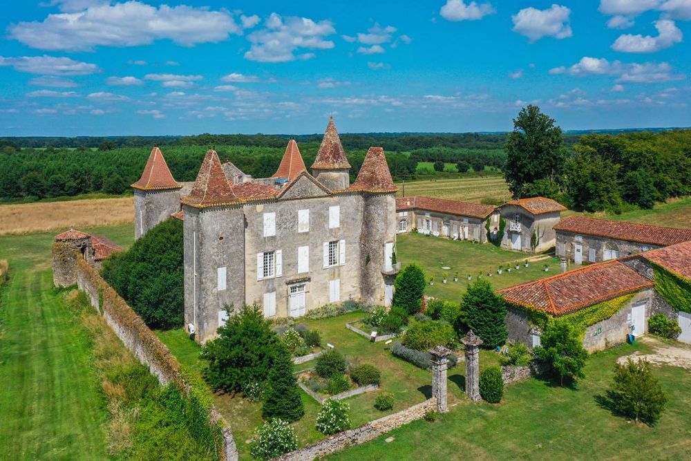 Lieu : Château de Caumale