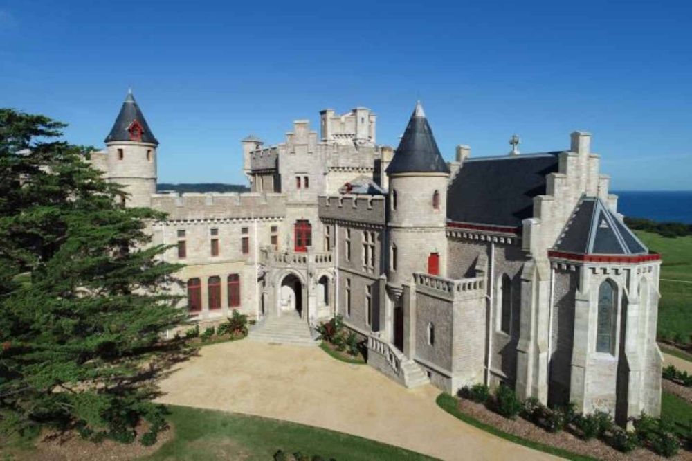 Lieu : Abbadia, le Château-Observatoire