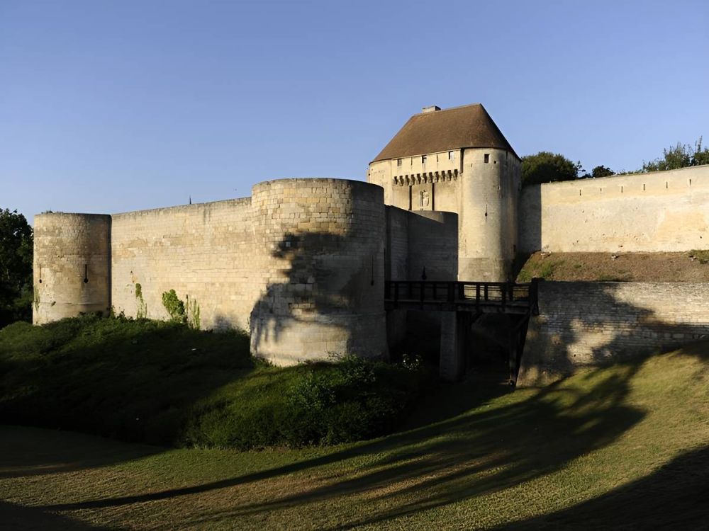 Lieu : Château de Caen