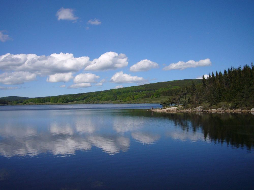 Lieu : LAC DE VÉSOLES