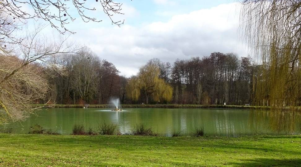 Lieu : LAC DE LATOUE