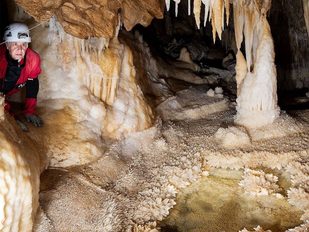 Lieu : GROTTE DE L'AGUZOU