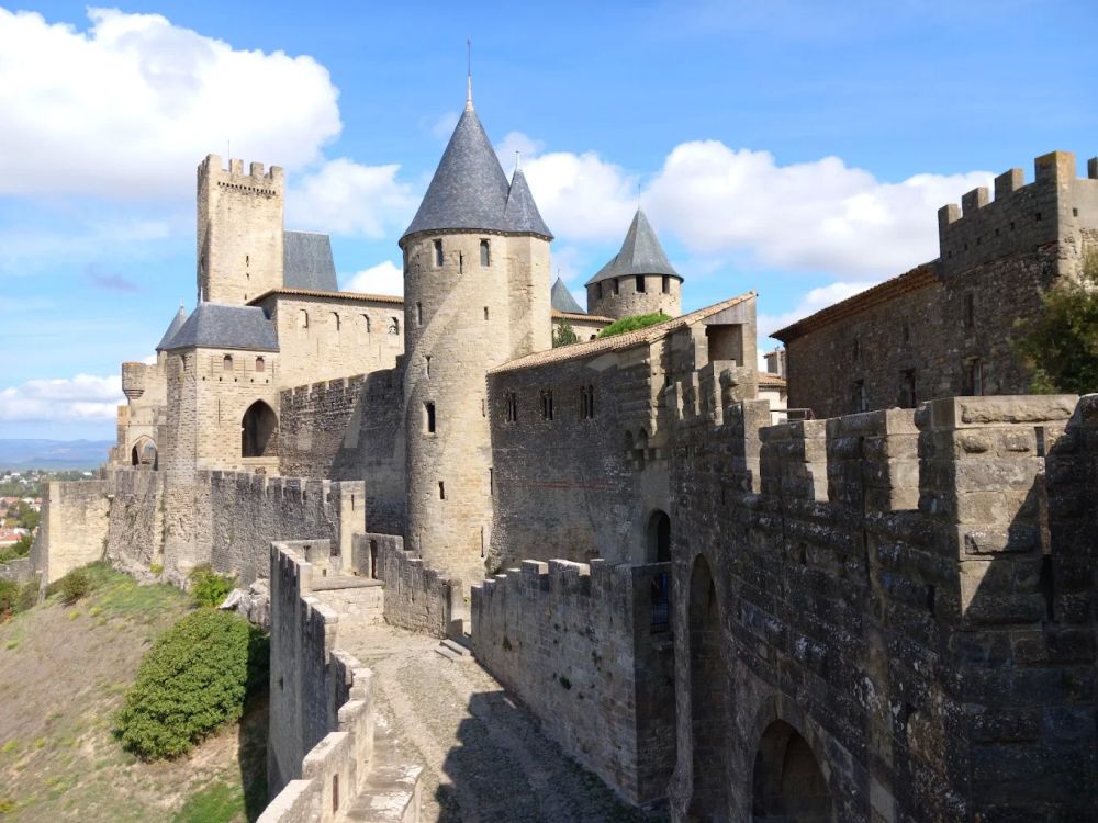 Lieu : CHÂTEAU ET REMPARTS DE LA CITÉ DE CARCASSONNE
