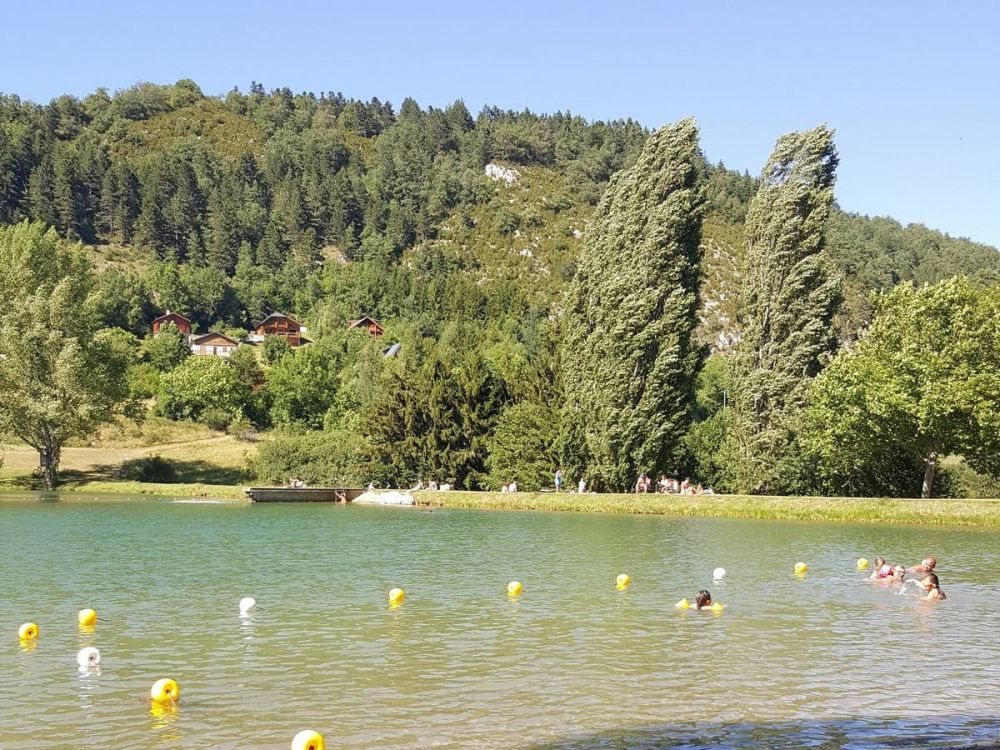 Lieu : LAC DE BELCAIRE