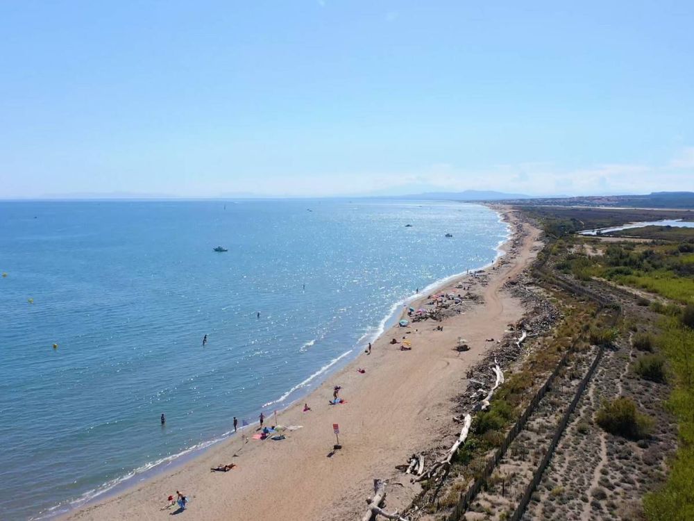 Lieu : PLAGE DES CABANES