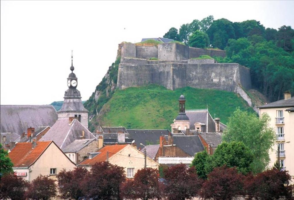 Lieu : Centre ville historique de Givet