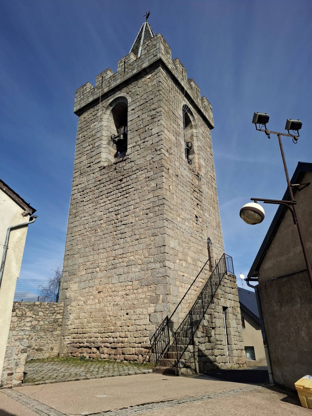 DONJON DE SAINT-CHÉLY-D'APCHER