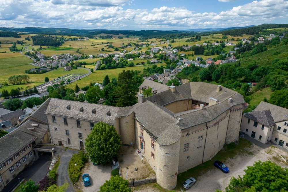 CHATEAU DE SAINT-ALBAN-SUR-LIMAGNOLE