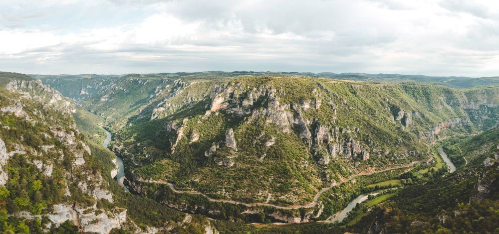 LE PANORAMA DU ROC DES HOURTOUS