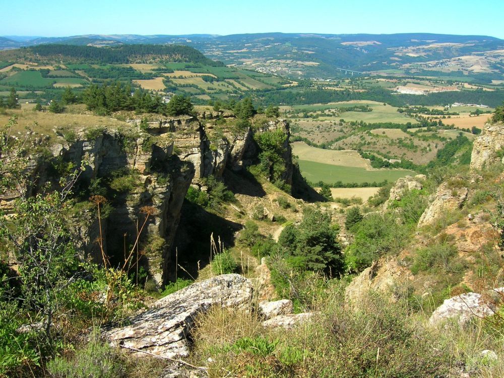 Lieu : LA MONTAGNE FENDUE