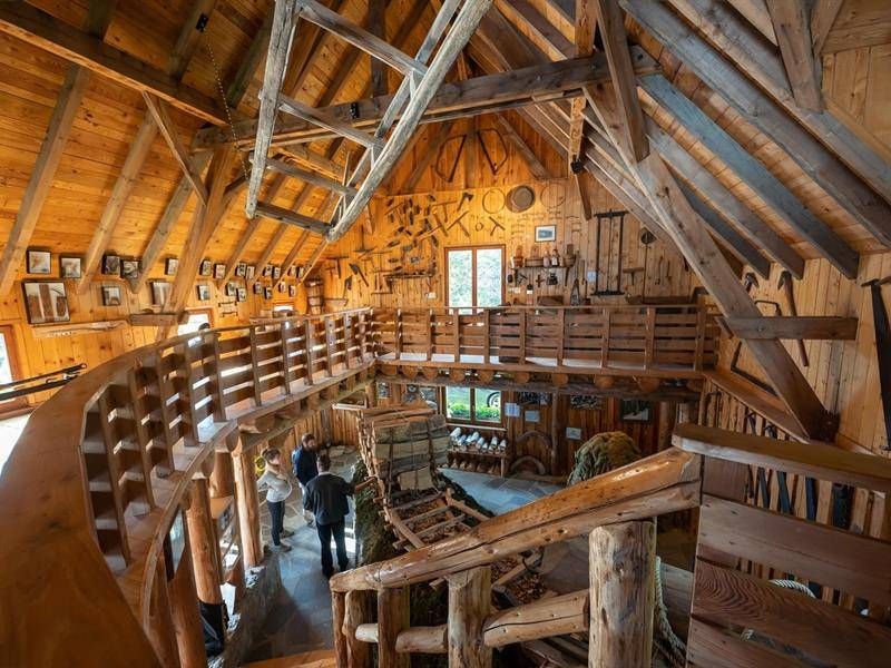 Lieu : Musée de la Schlitte et des Métiers du Bois
