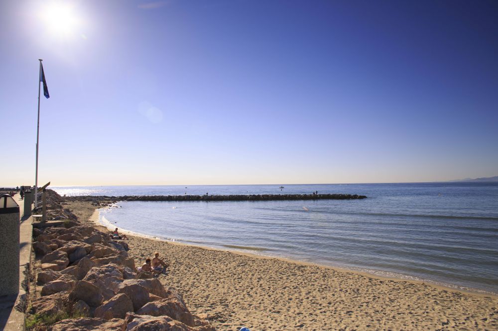 Lieu : PLAGE DE LA JETÉE