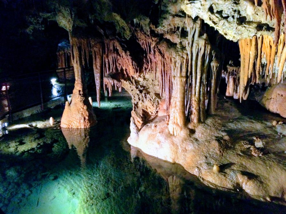 Lieu : Grotte De Fontrabiouse