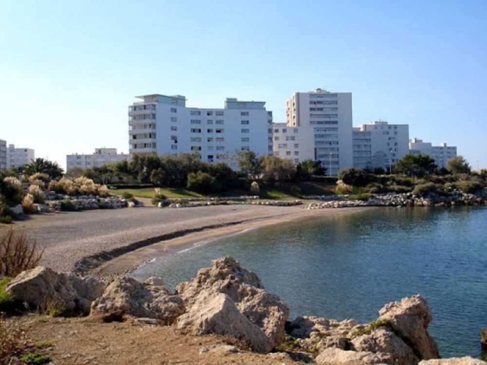 Lieu : Plage des Aigues Douces