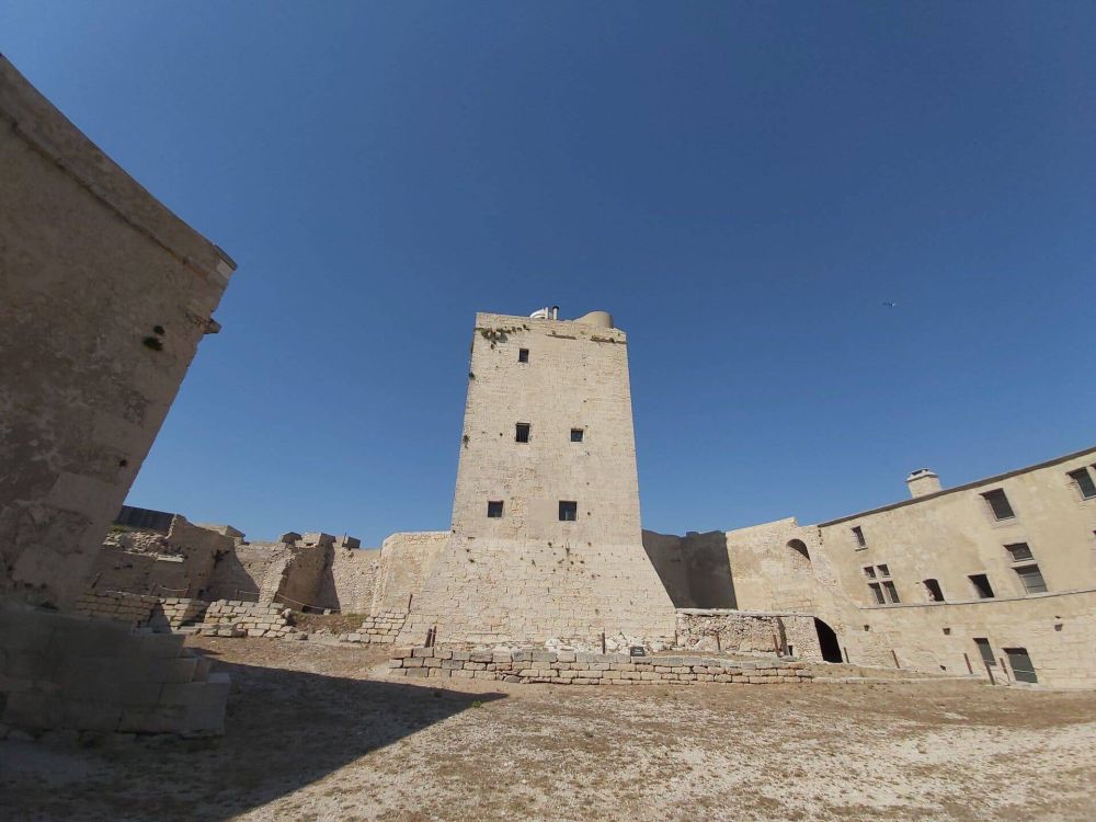 Lieu : Fort de Bouc