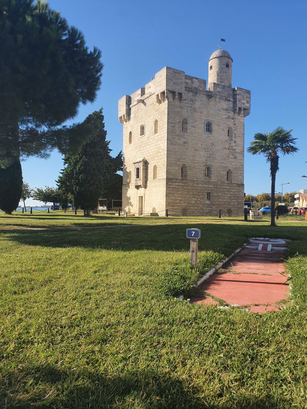Lieu : Tour Saint Louis