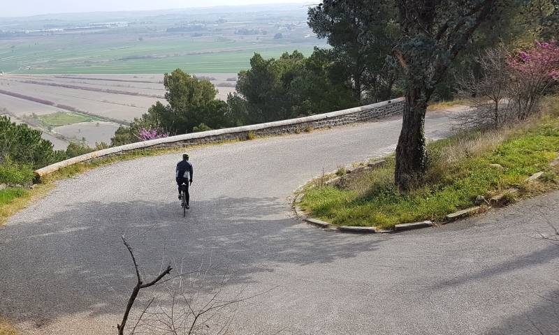 Randonnée : BOUCLE CYCLO N°8 - L'OPPIDUM D'ENSERUNE ET L'ETANG ASSÉCHÉ DE MONTADY