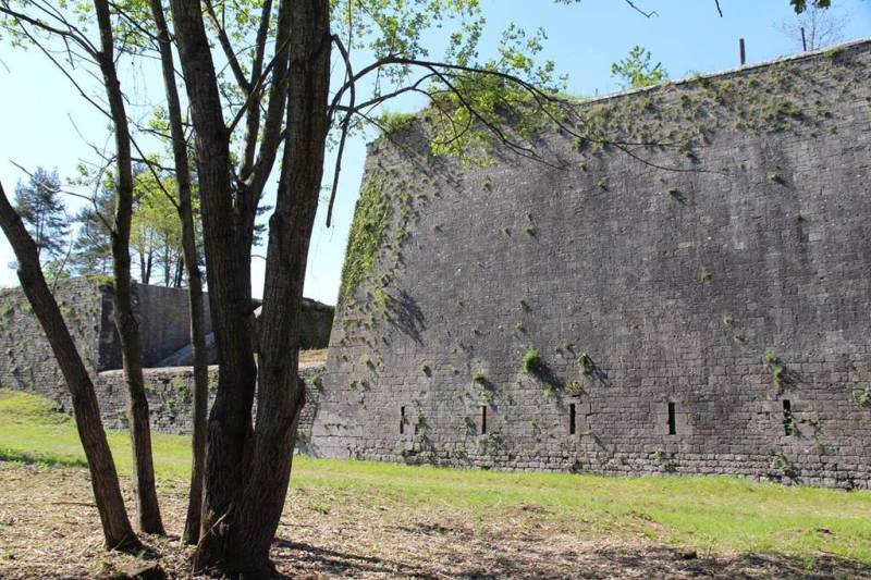 Randonnée : Fort Condé : Le sentier des défenses avancées