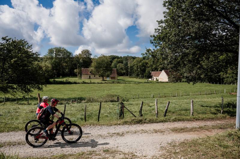 Randonnée : SAINT MARTIN DE LA LIEUE : les Haras - 43 Km D 659 m