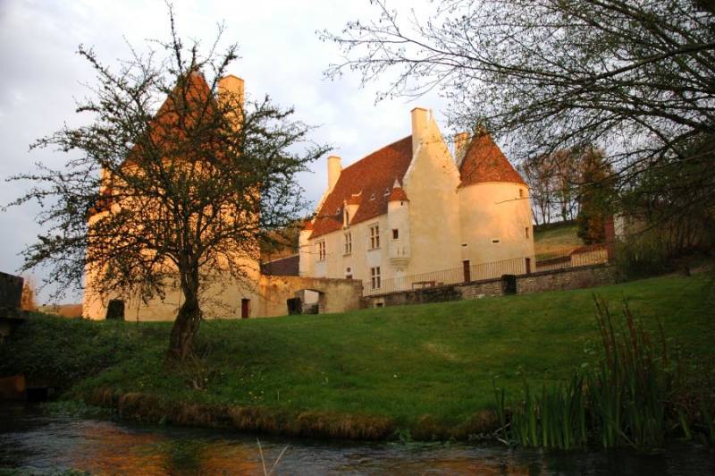 Randonnée : Val du Sauzay - Circuit du château et église de Corbelin