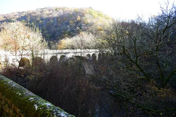 Randonnée : L'Aveyron au Pont de Vézis (lâchers de truites)