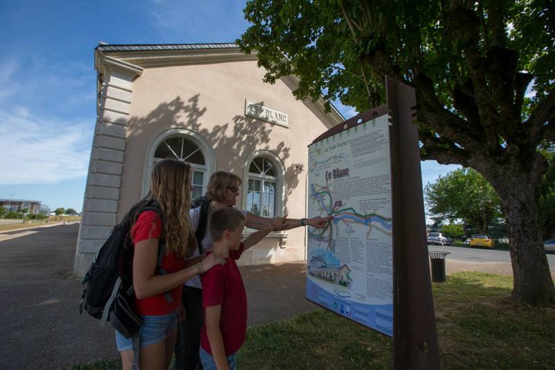 Randonnée : Balade à pied n°12 - Chemin d'eau, chemin de fer