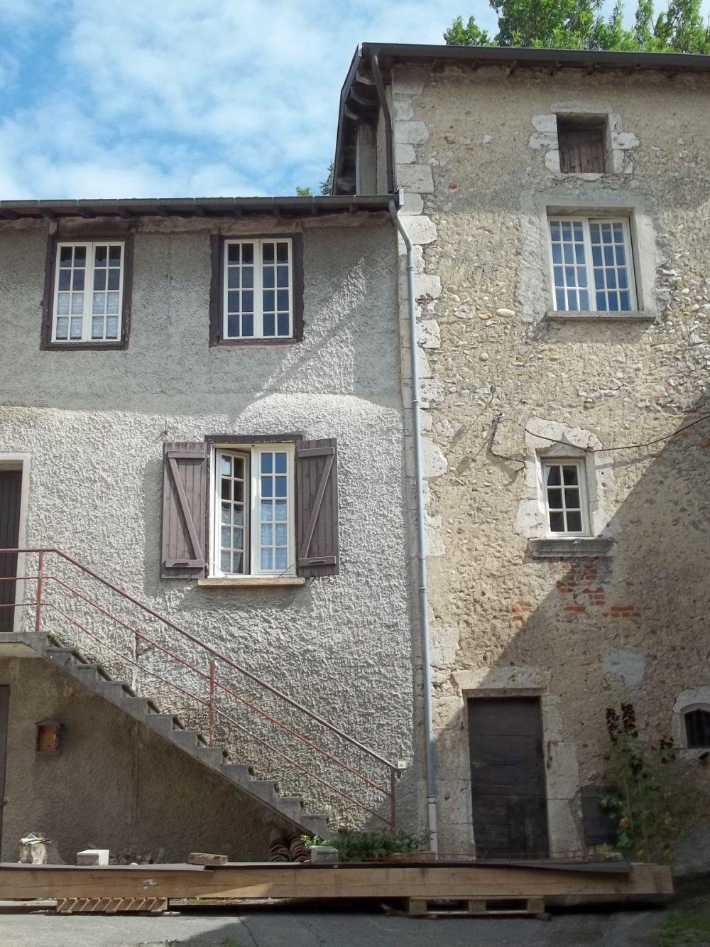 Lieu : Le prieuré : la maison du Fouilloux