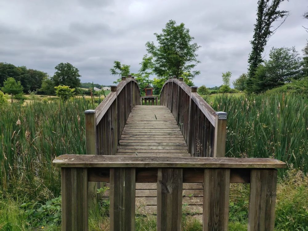 Lieu : Arboretum d'Étrez