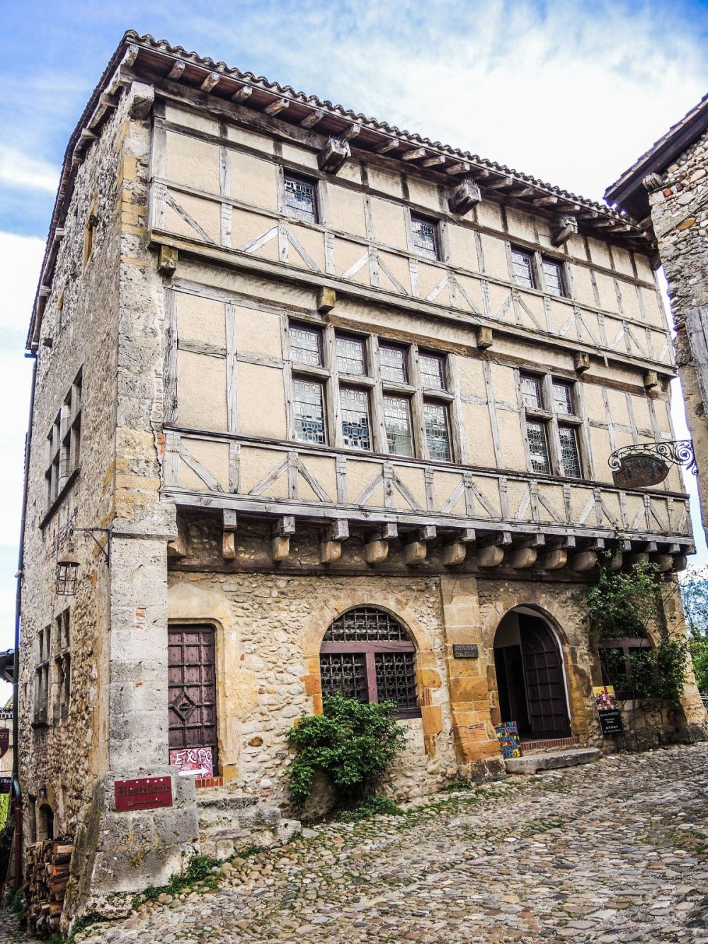 Lieu : Maison Cazin
