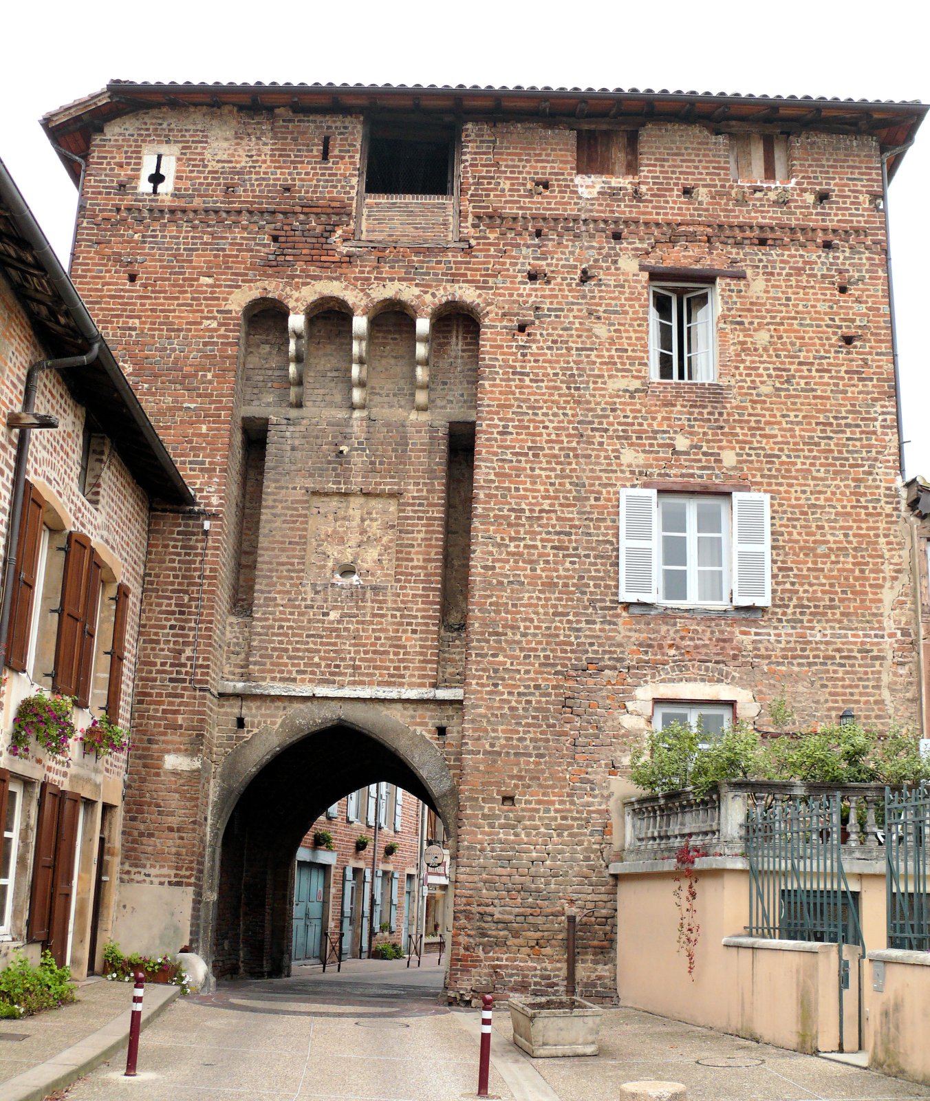 Photo : Porte de Villars